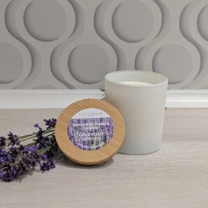 Naturalna świeca sojowa LAVENDER GARDEN lawenda z nutą trawy cytrynowej